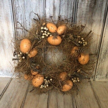 Věnec s vajíčky a peříčky